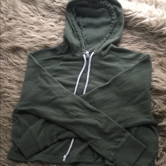 Olive green crop hoodie - Picture 2 of 2